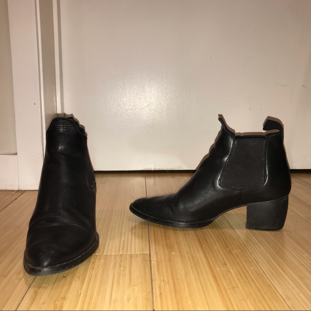TOPSHOP Margot Chelsea Boot - Picture 5 of 6